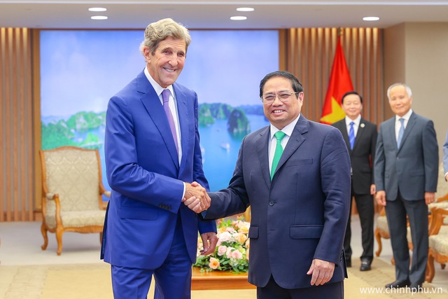 Les États-Unis attachent constamment de l importance au partenariat intégral avec le Vietnam