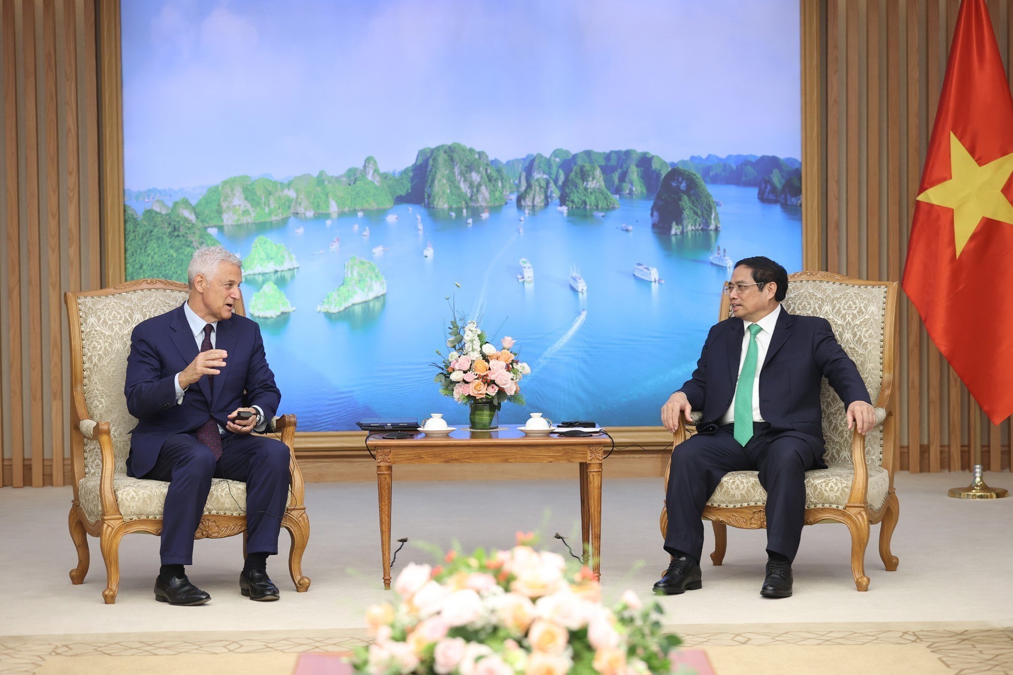 Le Vietnam s’engage à créer des conditions favorables à Standard Chartered
