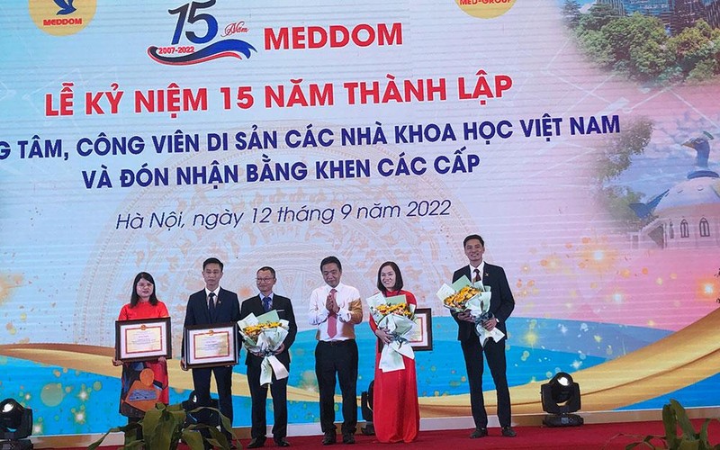 Célébration des 15 ans de création du Centre et du Parc du patrimoine des scientifiques vietnamiens