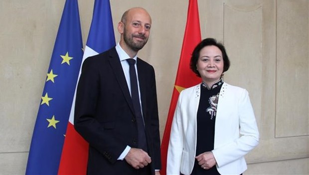 Le Vietnam et la France renforcent leurs liens dans la fonction publique