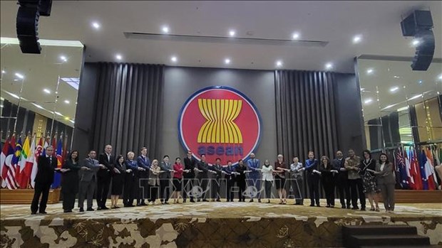 Le Vietnam assiste à la réunion du groupe de l Initiative pour l intégration de l ASEAN
