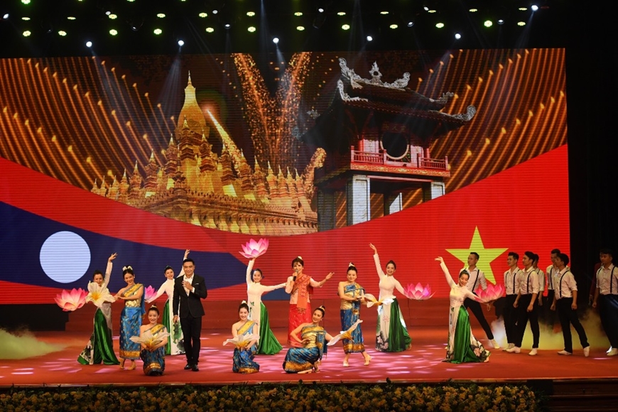 Le journal lao Pasaxon publie un article sur les relations avec le Vietnam