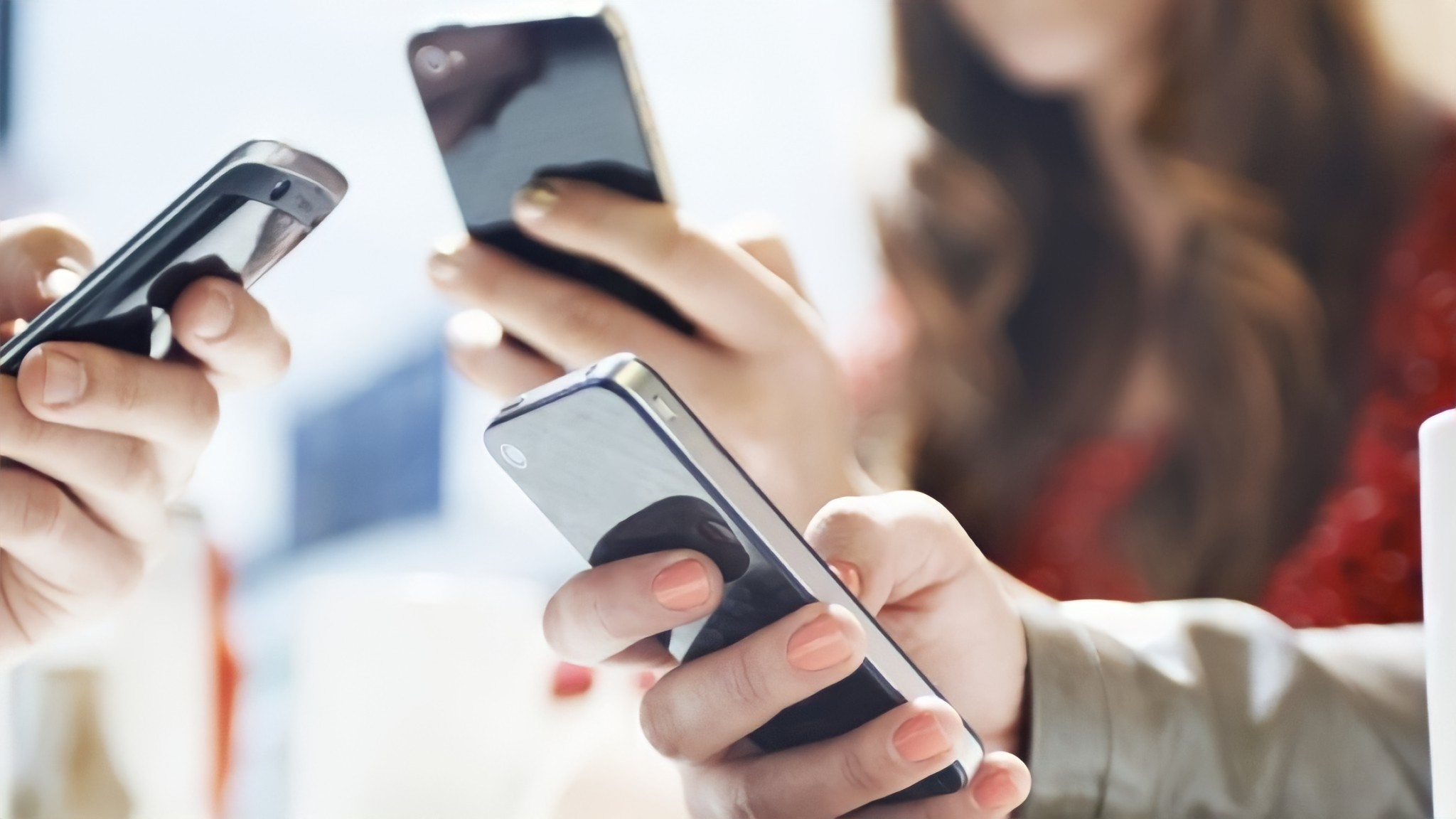 Le marché de détail vietnamien séduit les géants des smartphones