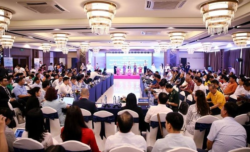 Vietnam et Laos envisagent de renforcer leur coopération touristique le long de la frontière commune