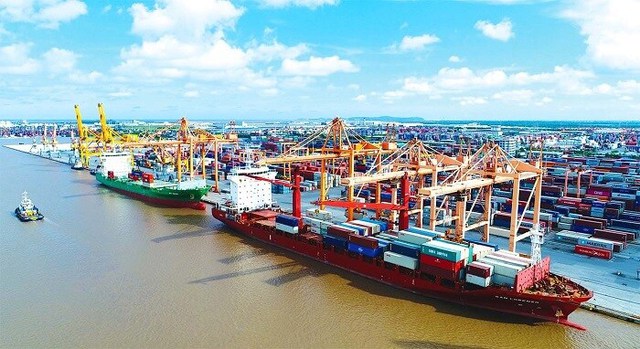 Efforts pour développer la flotte de transport maritime international