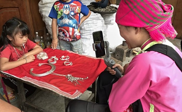 Huong Giay Sapa, la chaîne YouTube qui promeut la culture Giay