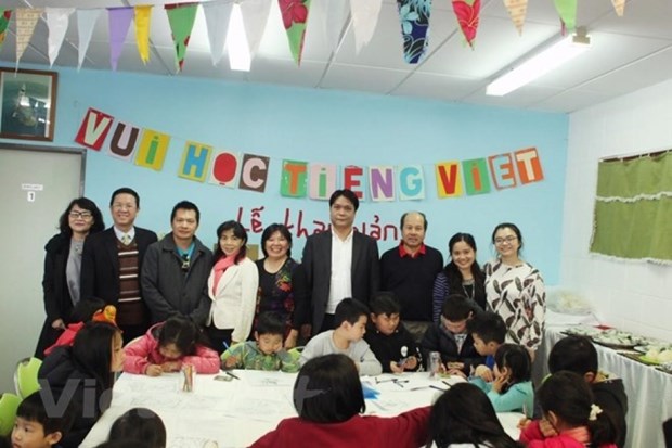 Une classe d’enseignement de la langue vietnamienne en Algérie
