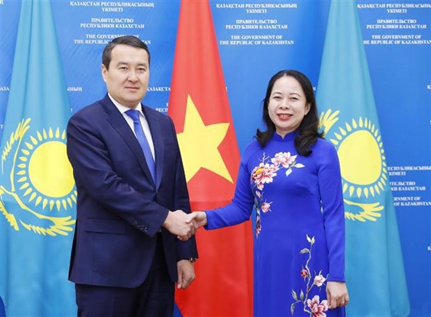 La vice-présidente Vo Thi Anh Xuan termine son voyage au Kazakhstan