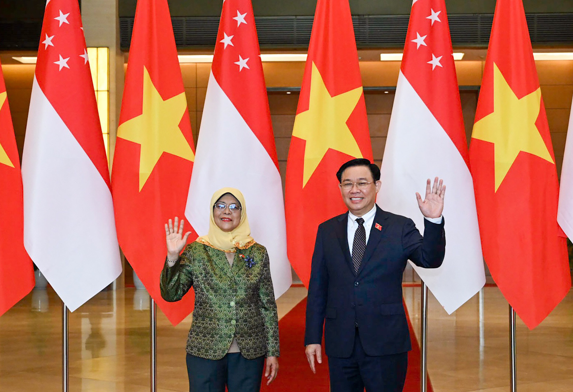 Le Vietnam et Singapour renforcent leur coopération lors des forums multilatéraux