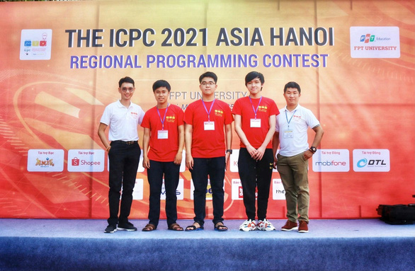 Des étudiants vietnamiens en tête du concours mondial de programmation IEEExtreme