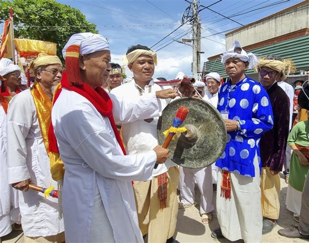 L ethnie Cham à Ninh Thuan célèbre la fête Katé