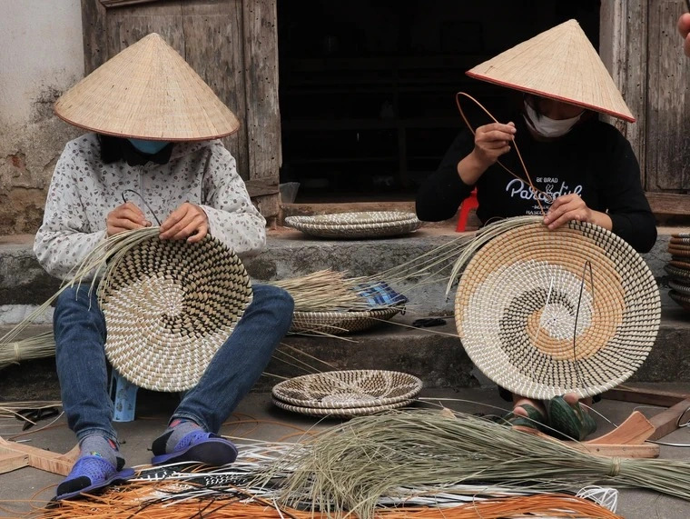 Les produits de vannerie et objets de décoration du Vietnam toujours aussi populaires