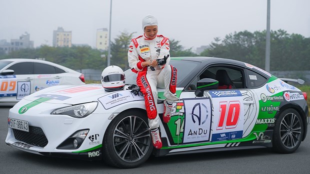 Première pilote automobile vietnamienne à participer aux FIA Motorsport Games