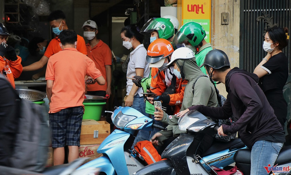 Les Vietnamiens sont accros à la commande de nourriture et aux achats en ligne