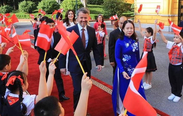 Visite du couple héritier danois de nouvelles perspectives pour les relations Vietnam-Danemark