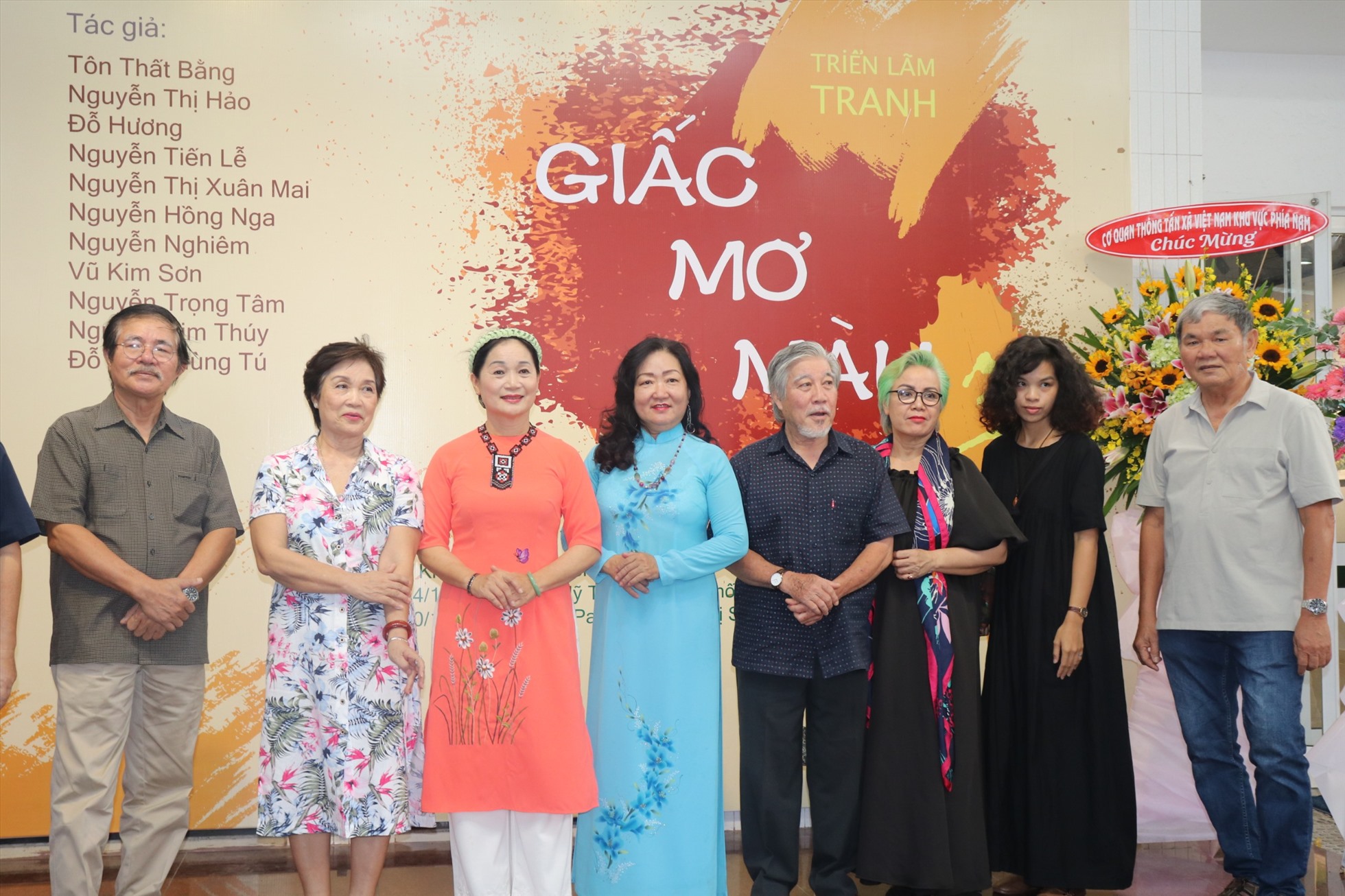 Une exposition d art en faveur des enfants démunis