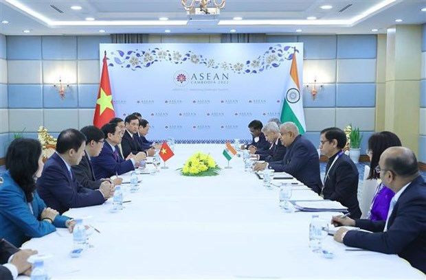 Le PM Pham Minh Chinh rencontre le vice-président indien Jagdeep Dhankhar