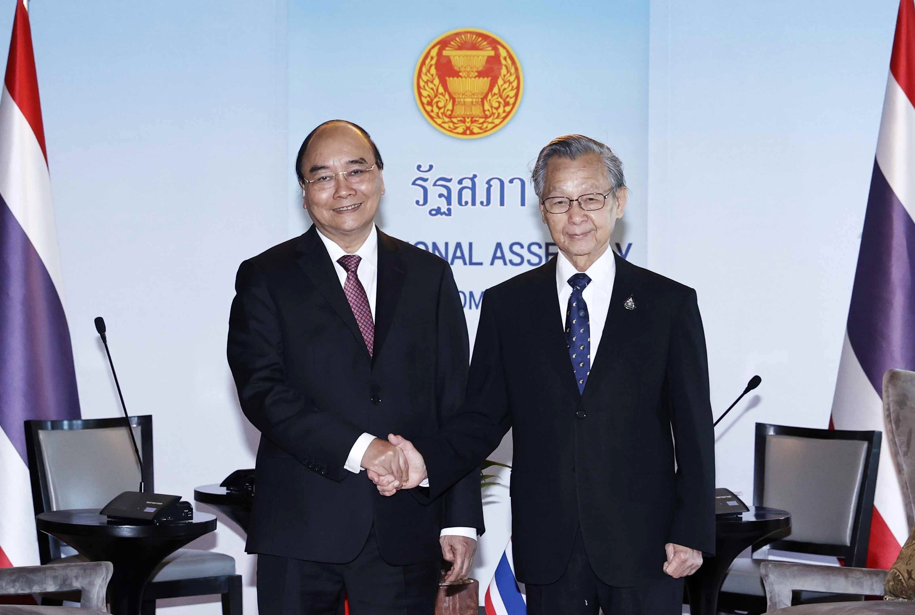 Entrevue entre le président Nguyen Xuan Phuc et le président de l’Assemblée nationale thaïlandaise