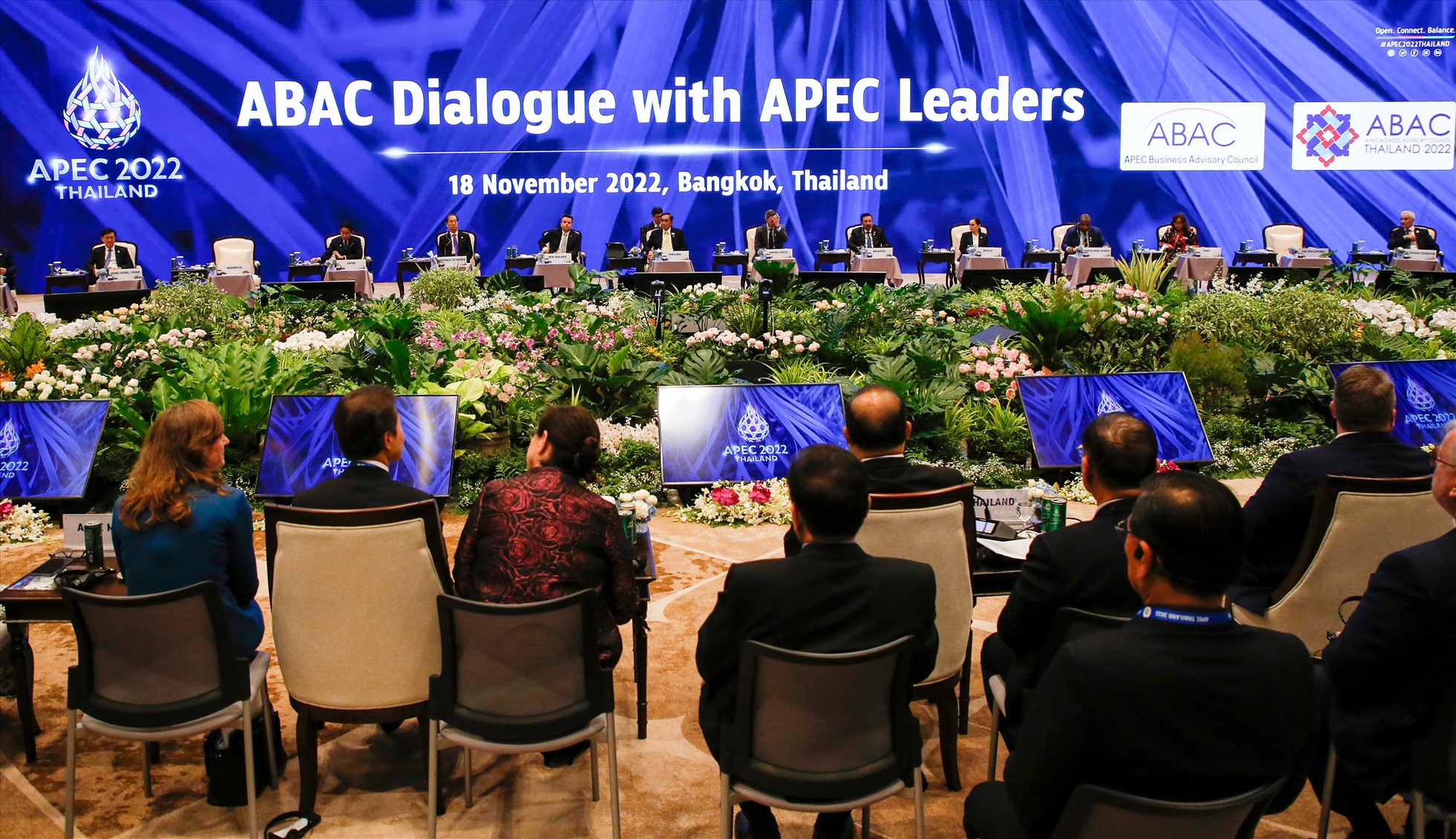 Le président vietnamien assiste au dialogue entre les dirigeants de l’APEC et l’ABAC