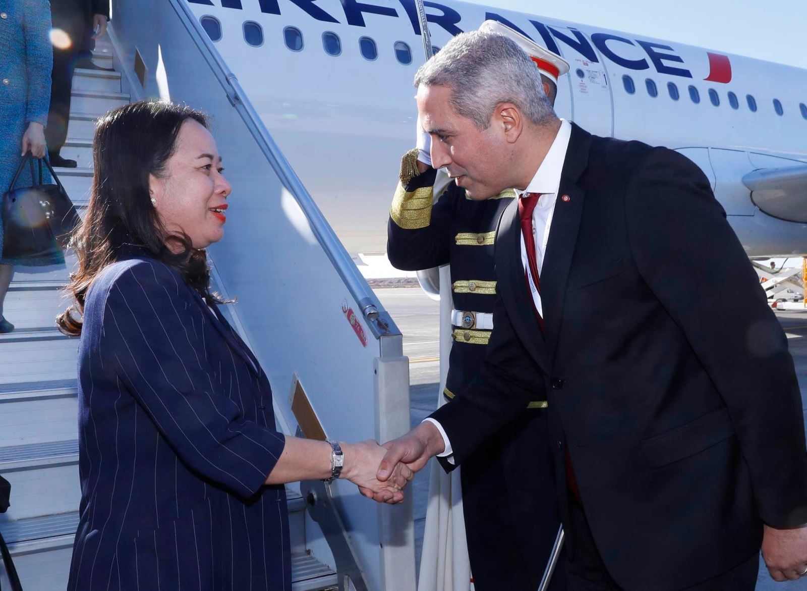 La vice-présidente Vo Thi Anh Xuan arrive en Tunisie pour le 18e Sommet de la Francophonie