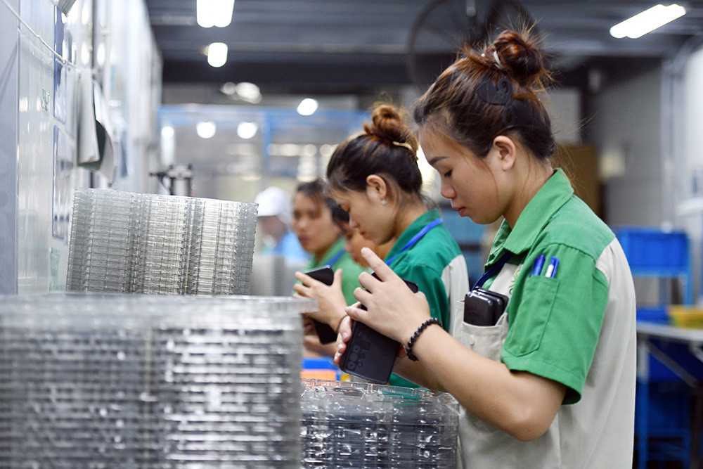De nouveaux des capitaux de plusieurs milliards de dollars affluent au Vietnam