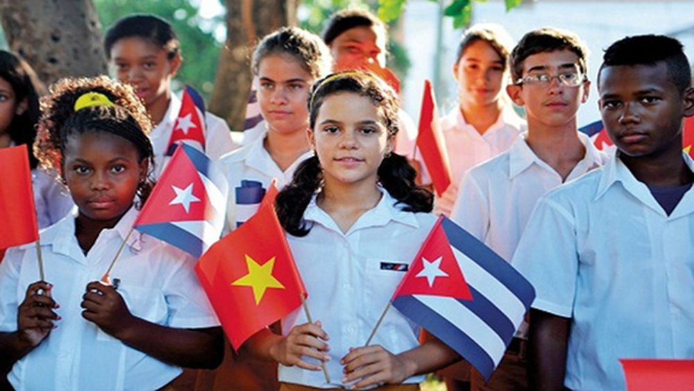 Félicitations à l’occasion des 62 ans des relations diplomatiques Vietnam-Cuba