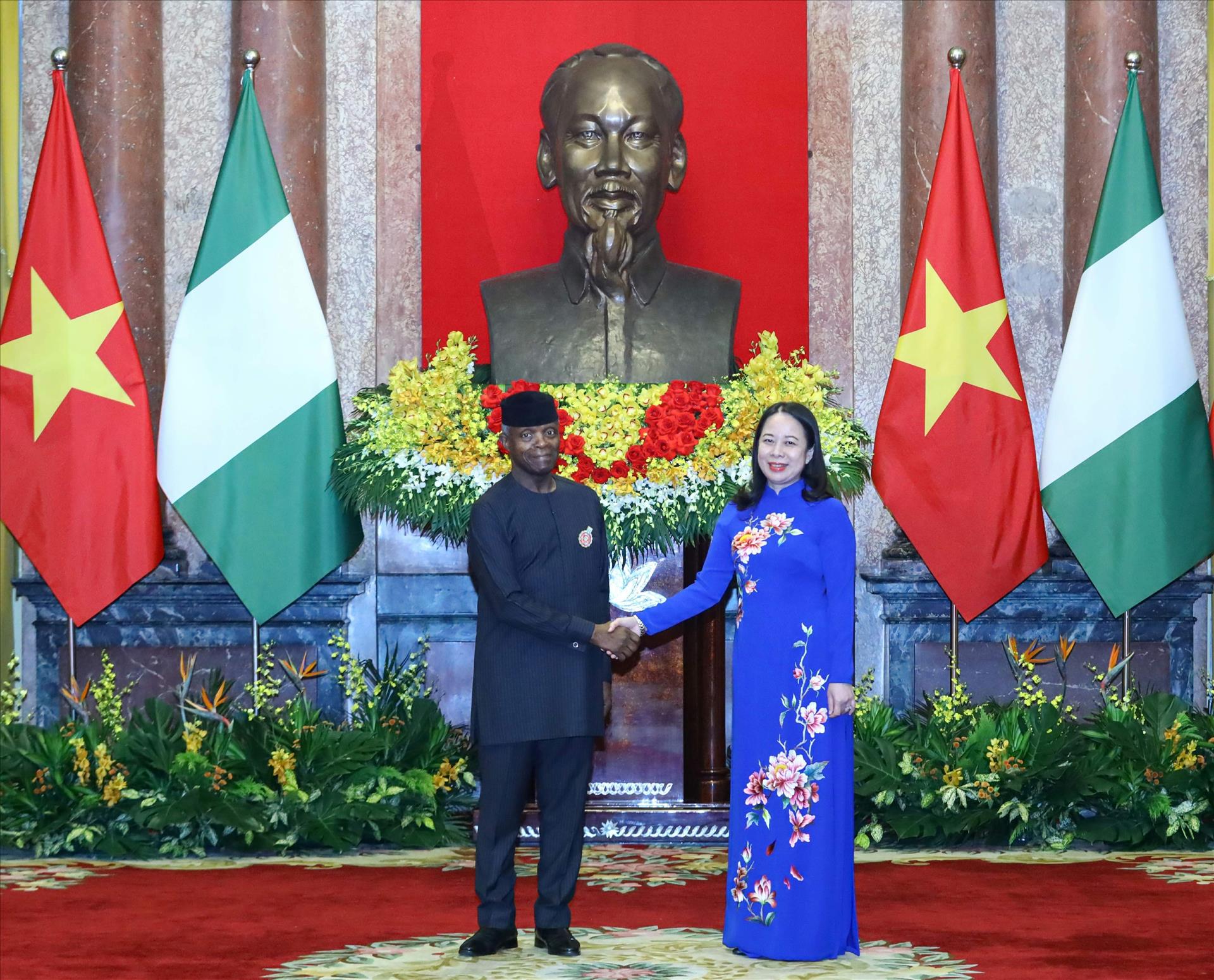 Entretien entre les vice-présidents du Vietnam et du Nigéria