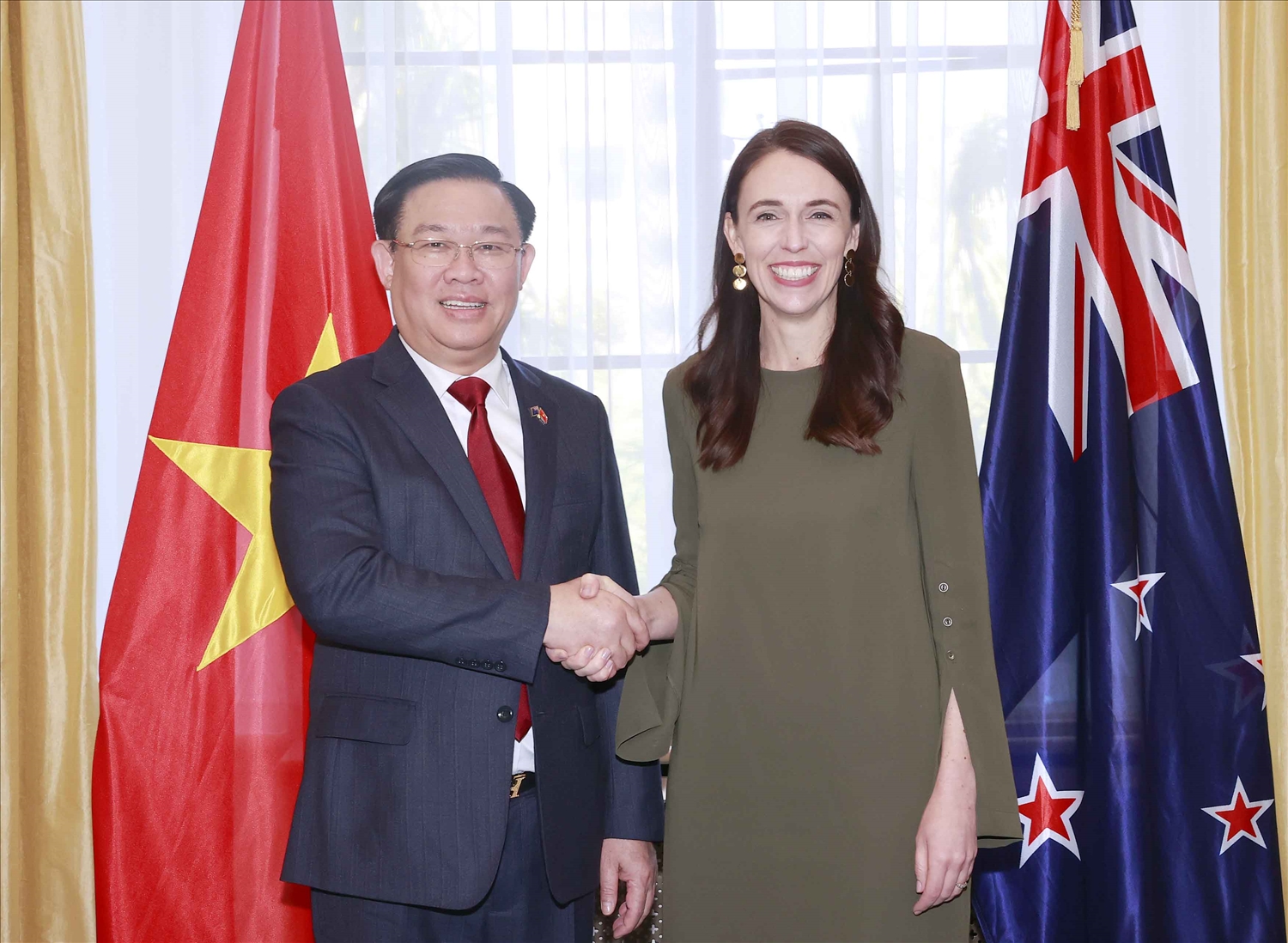 Le président de l’AN du Vietnam rencontre la Première ministre néo-zélandaise