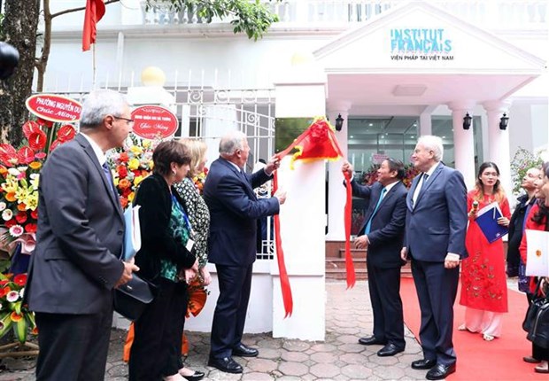Le président du Sénat français à l’ouverture du nouveau siège de l’Institut français de Hanoi