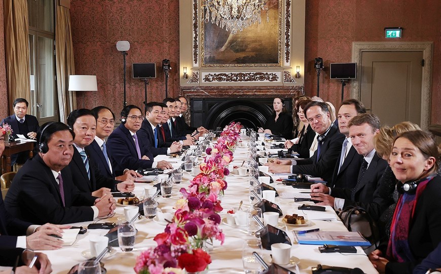 Le Premier ministre vietnamien s entretient avec son homologue néerlandais