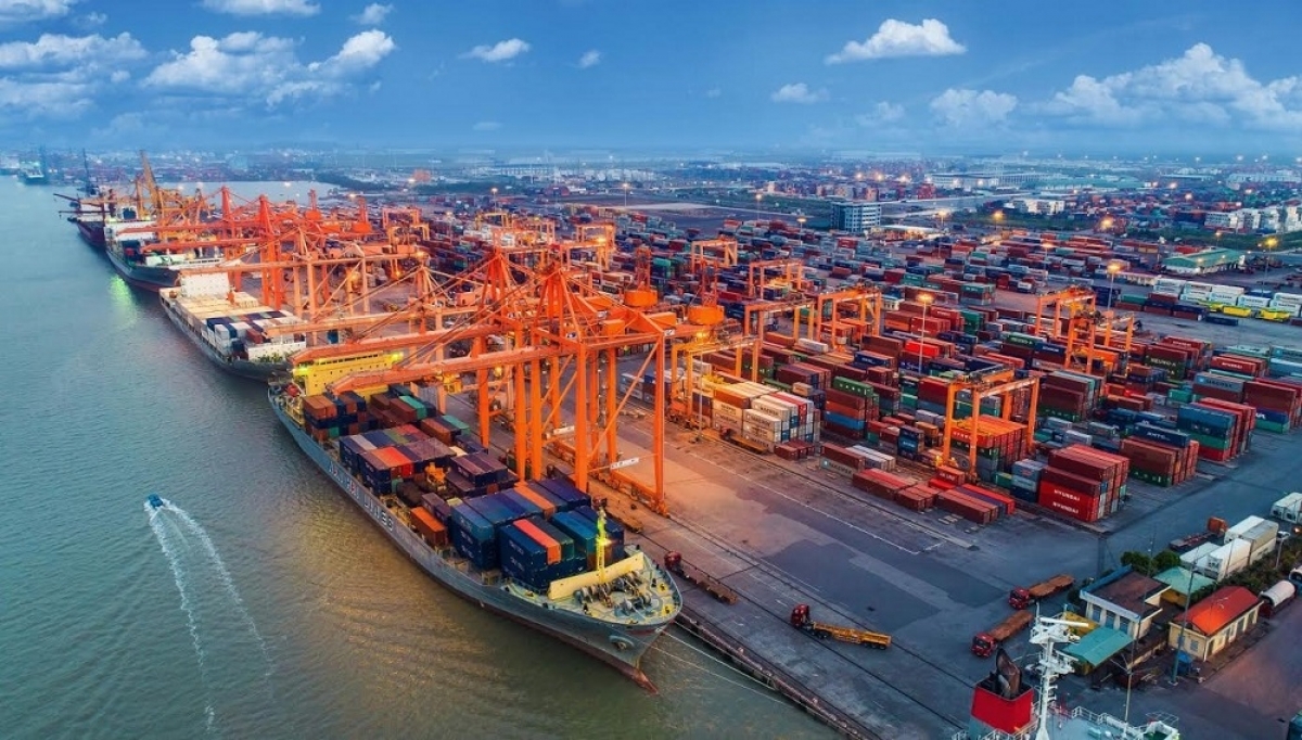 La valeur d import-export du Vietnam atteint un record de 700 milliards de dollars