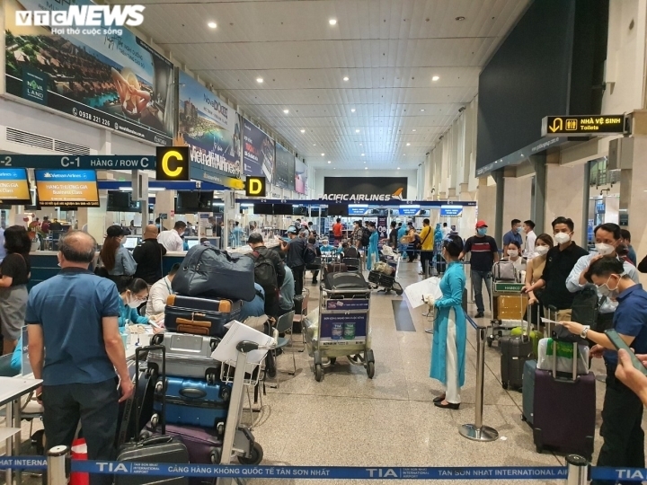 L aéroport de Noi Bai pourrait recevoir 80 000 passagers par jour pendant le Nouvel An lunaire