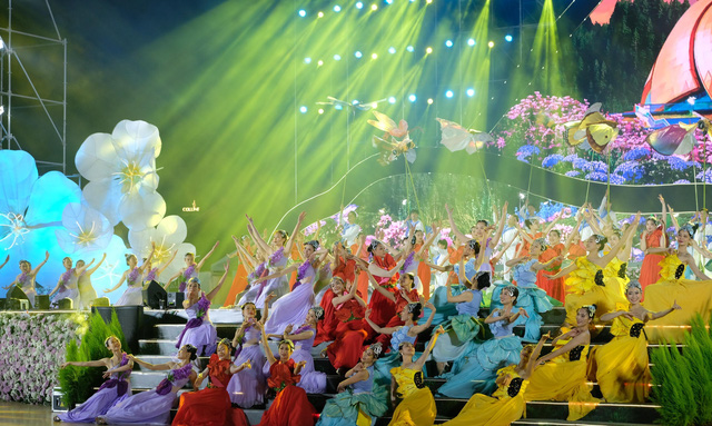 Ouverture du 9e Festival des fleurs de Da Lat