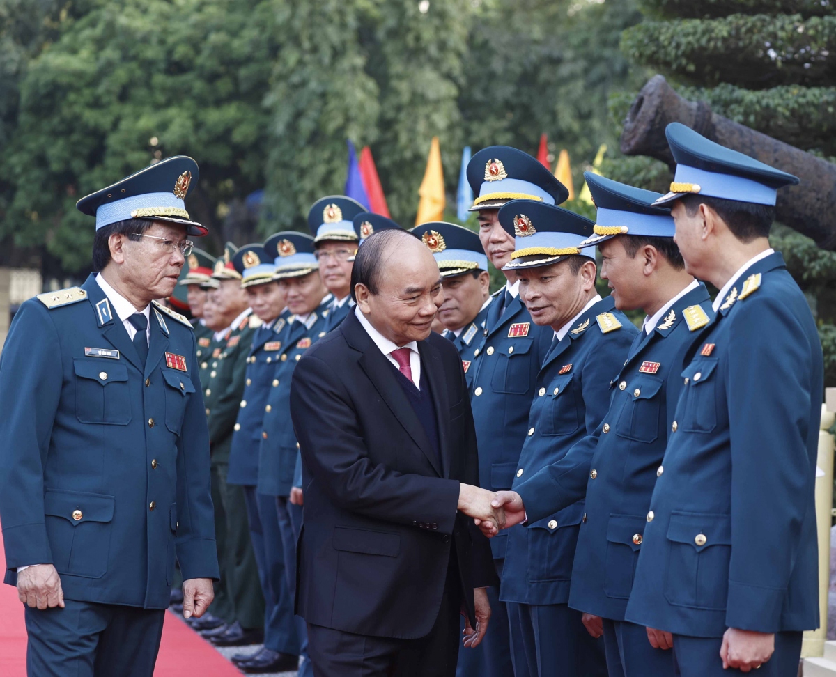 Le chef de l’État à une rencontre fêtant le cinquantenaire de Diên Biên Phu aérien