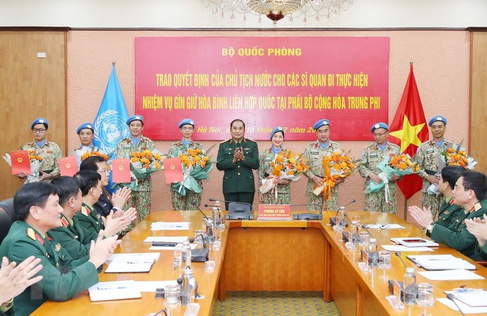 Envoie de quatre officiers à la mission de maintien de la paix en Afrique centrale