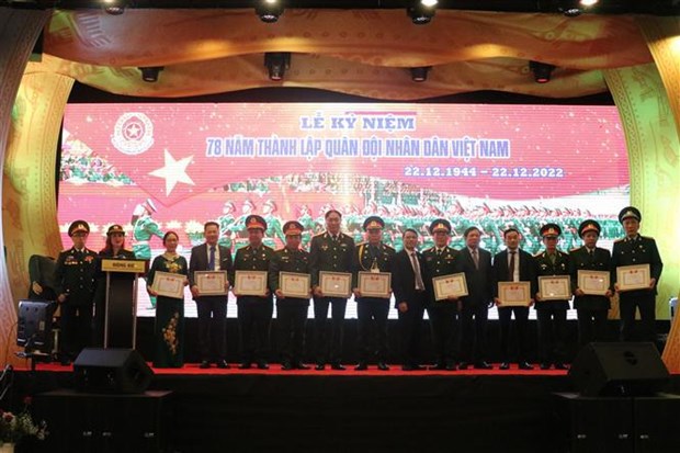 Le 78e anniversaire de la fondation de l’Armée populaire du Vietnam célébré en République tchèque