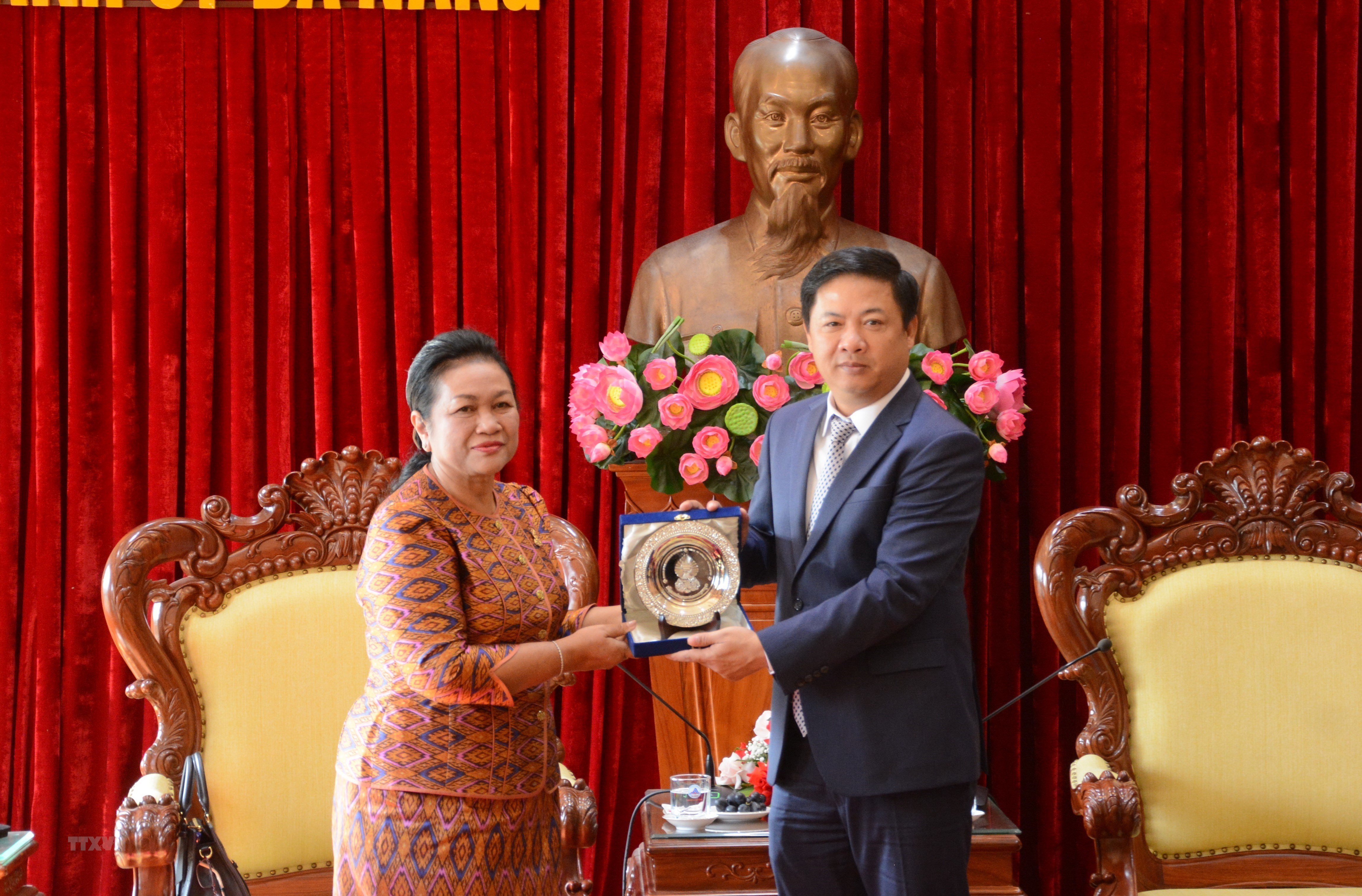 Promouvoir la reprise de la ligne aérienne directe entre Da Nang et le Cambodge