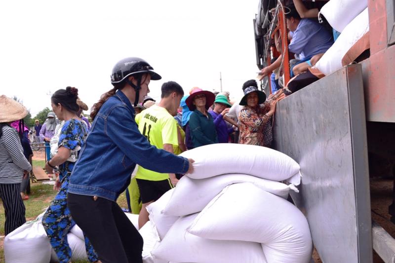 Octroi gratuit de plus de 107 300 tonnes de riz pour soutenir les localités en 2022