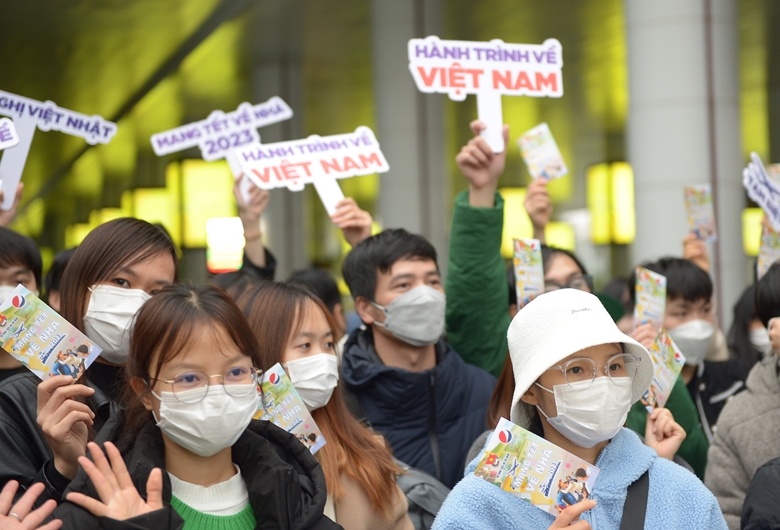 Têt 2022 vol retour gratuit pour des jeunes Vietnamiens étudiant ou travaillant au Japon