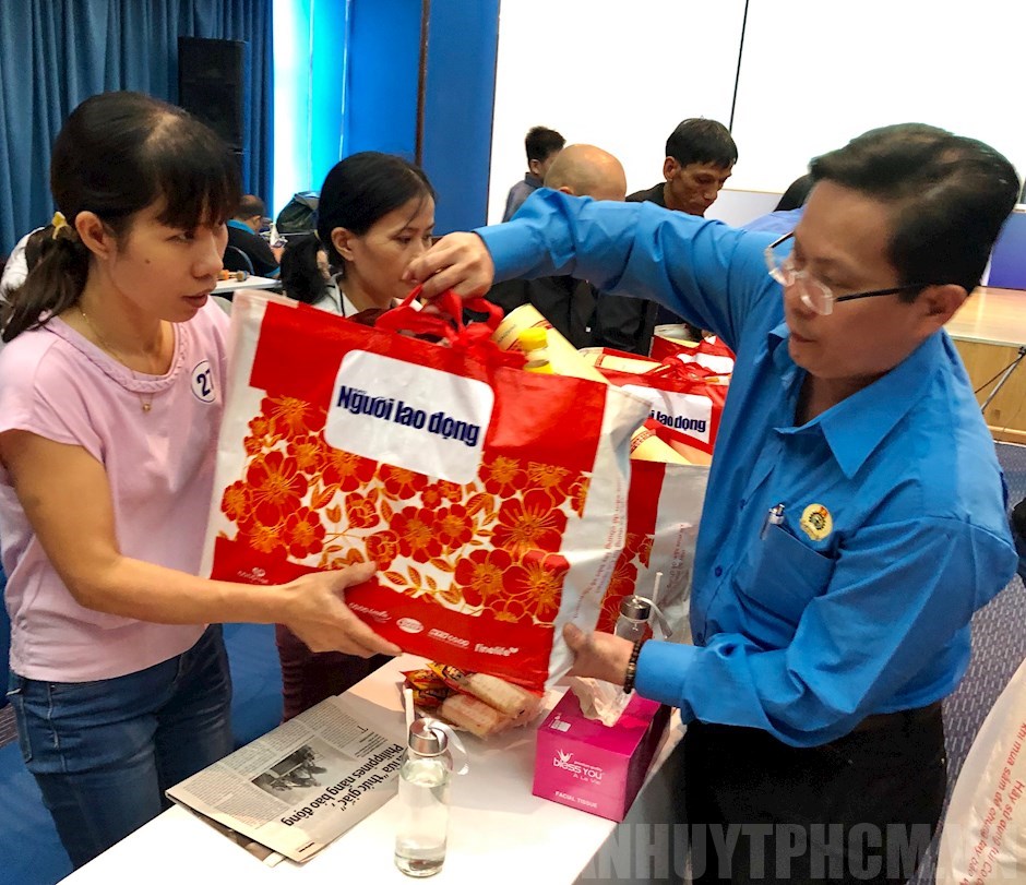 Hô Chi Minh-Ville casse sa tirelire pour les activités du Têt pour les nécessiteux