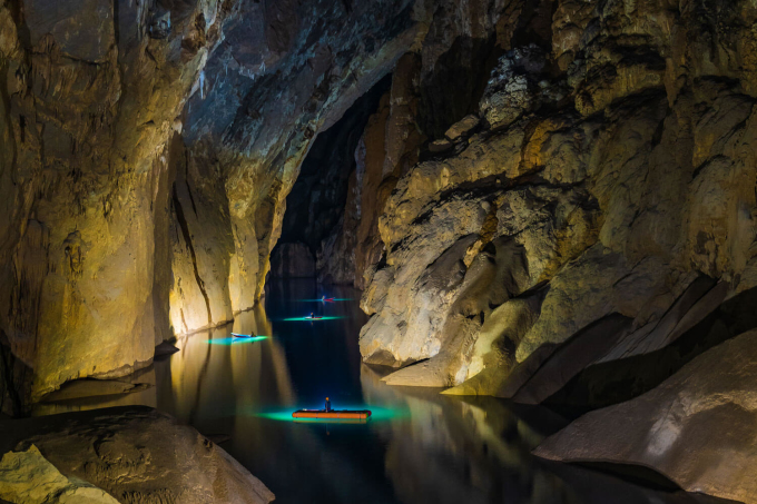 Son Doong figure parmi les grottes les plus incroyables du monde