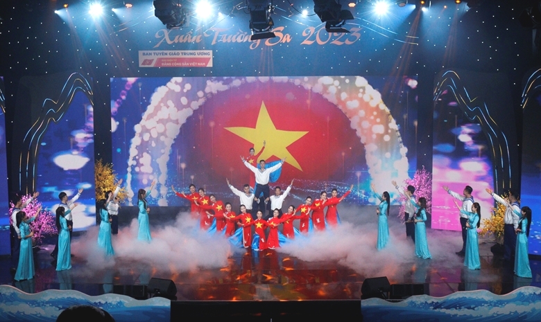 Printemps sur l’archipel de Truong Sa 2023  un pont d’affection entre le continent, la mer et les îles