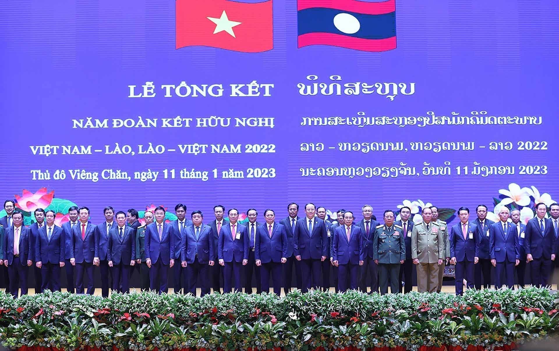 La visite au Laos du Premier ministre Pham Minh Chinh aboutit à des résultats substantiels