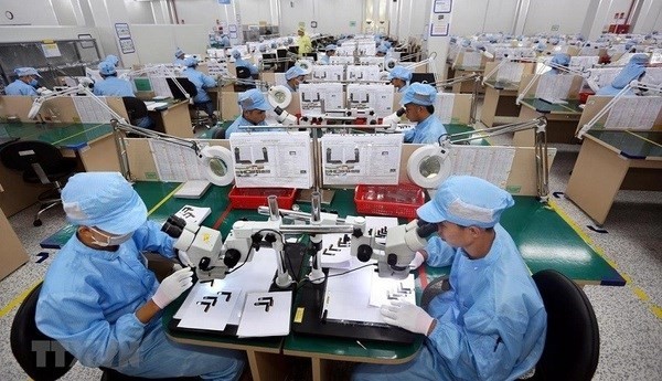 Les entreprises électroniques continuent de transférer leurs investissements au Vietnam