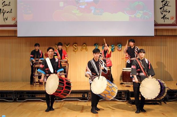 Des Vietnamiens au Japon et en Thaïlande célèbrent le Têt 2023