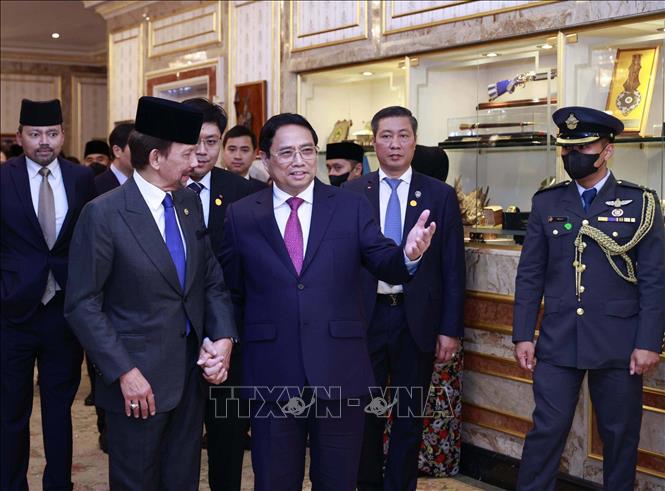 Le Premier ministre vietnamien s’entretient avec le sultan du Brunei