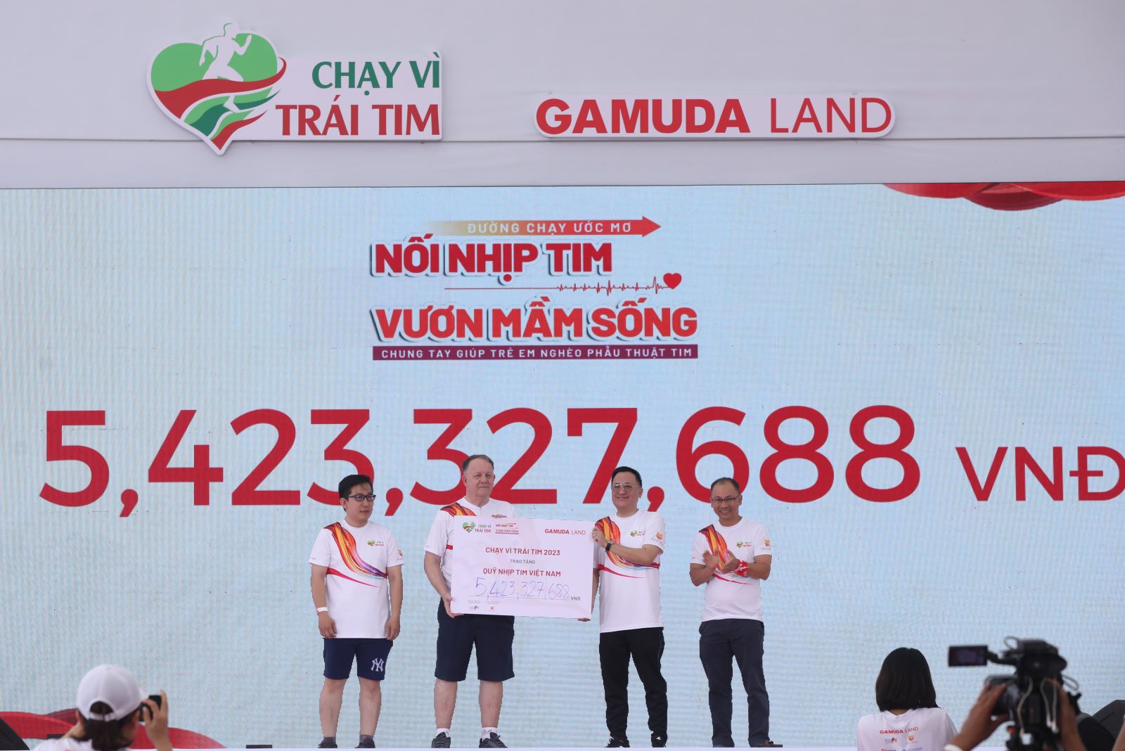 Run for the Heart 2023 mobilise plus de 5 milliards de VND pour les enfants atteints d une cardiopathie congénitale