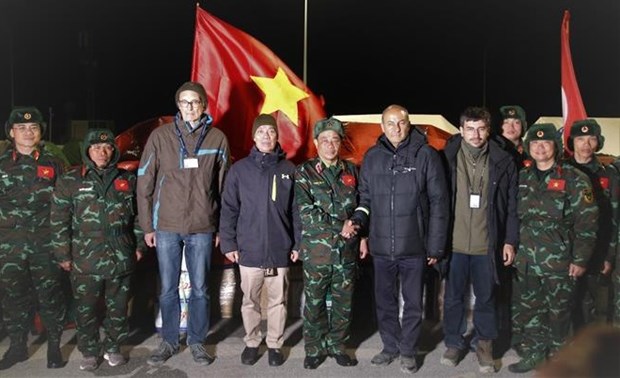 Séisme l équipe de l Armée populaire du Vietnam remet des matériels de secours à la Turquie