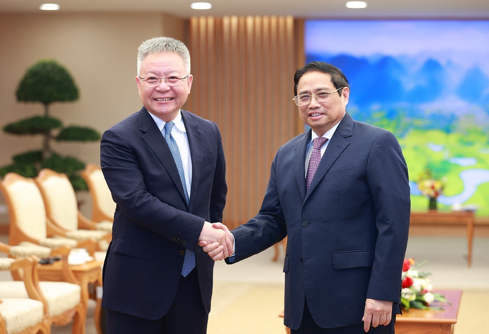 Le Premier ministre reçoit le secrétaire du Comité provincial du PCC du Hainan Chine