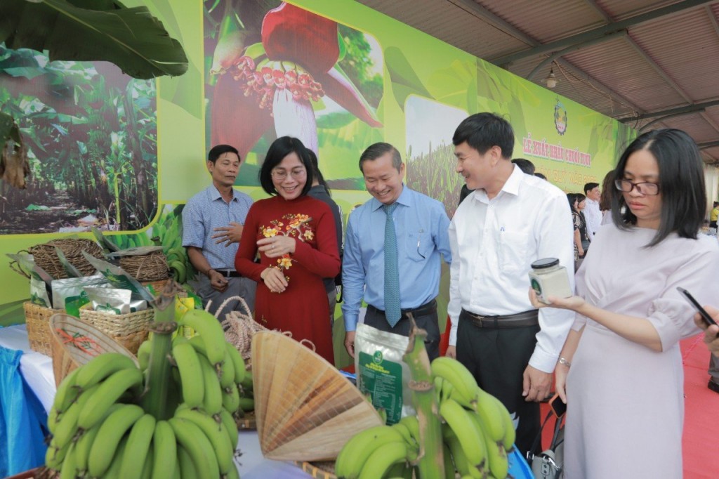 Dong Nai exporte son premier lot de bananes fraîches en 2023